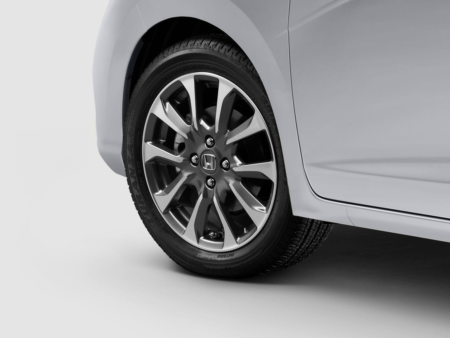 16-INCH DIAMOND CUT SILVER ALLOY WHEEL (Part Number:) 16-INCH DIAMOND CUT SILVER ALLOY WHEEL (part number:)